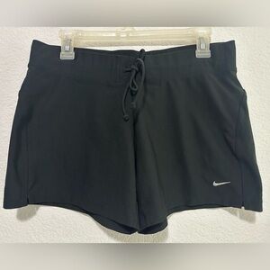 Nike Women's Black Fit Dry Shorts Size L (12-14)